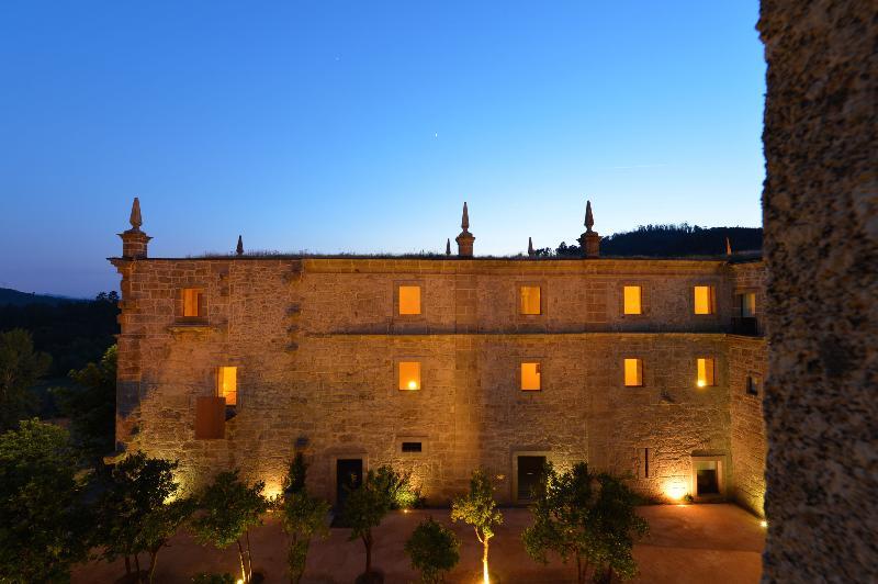 Pousada Mosteiro De Amares Hotel Exterior photo